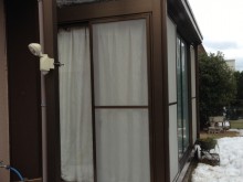 長く愛用頂いていたサンルームの屋根が大雪の影響によりダメージを受けました