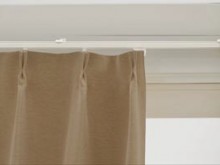 カーテンレール　シングル・ダブルタイプがあります